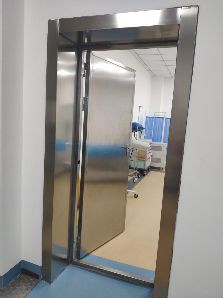 选购医用铅门,别再一味的关注医用铅门价格